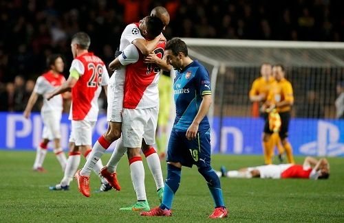 Arsenal beat Monaco 2-0 and still entered the Champions League